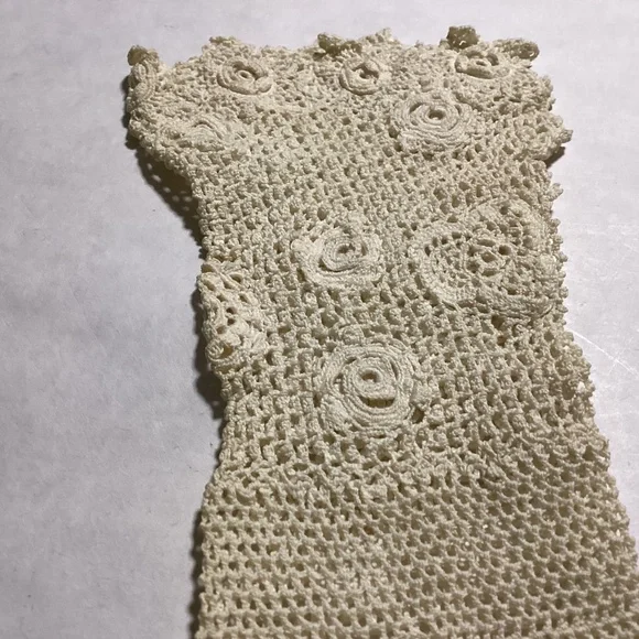 Victorian vintage crochet gloves   Longer style - Picture 5 of 10